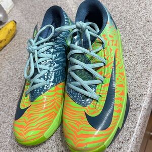 Nike KD VI GS Youth Size 5 Liger Electric Green Kevin Durant Sneakers 599477 302